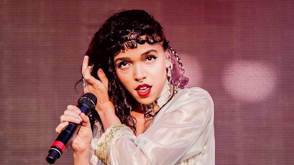 FKA twigs hints at new techno-inspired album in 2024 image