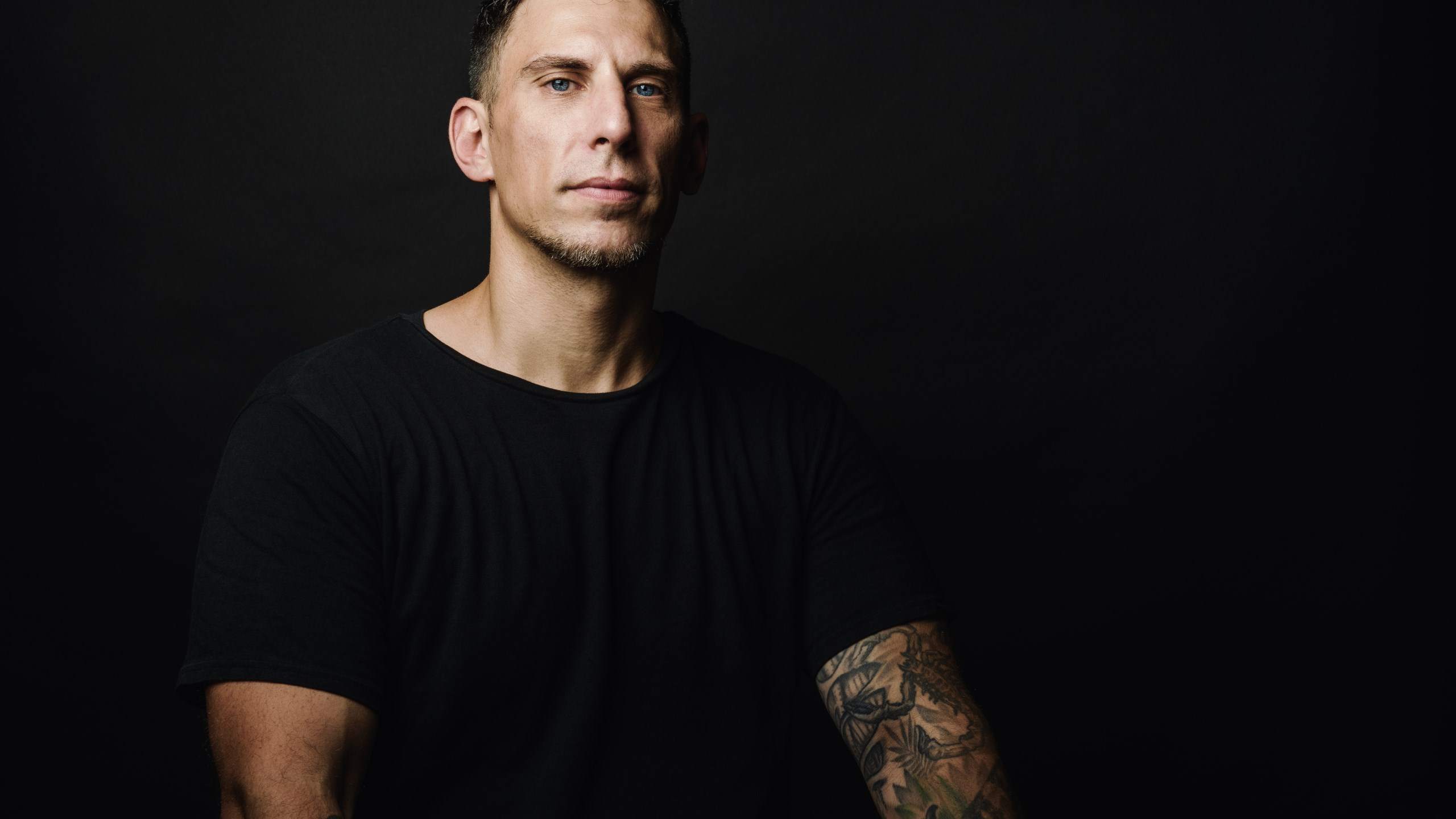 Mike Larry · Artist Profile