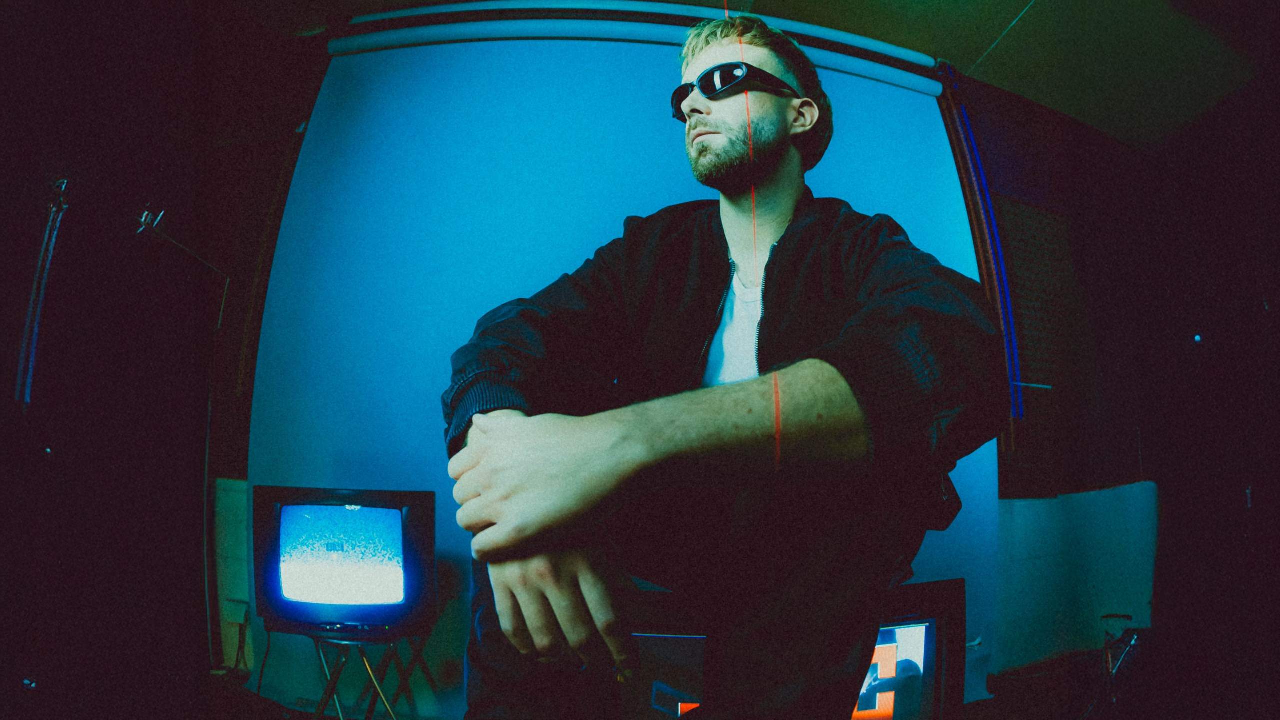 alejandrø · Artist Profile
