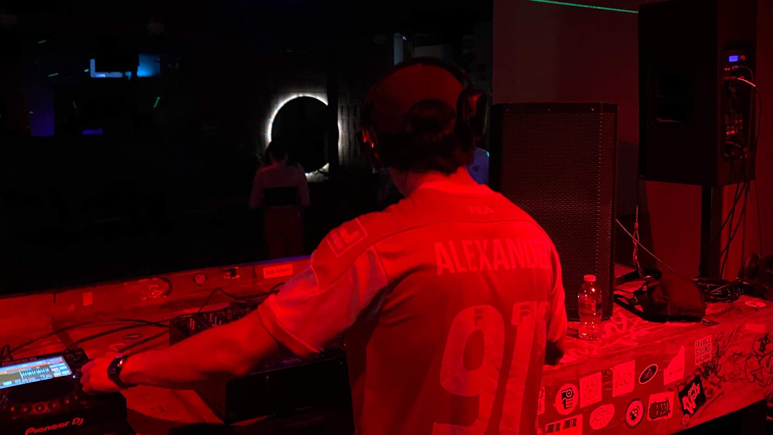 ALEXANDER COL · Artist Profile