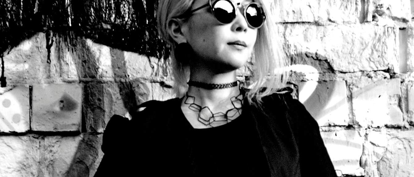 Anri · Artist Profile