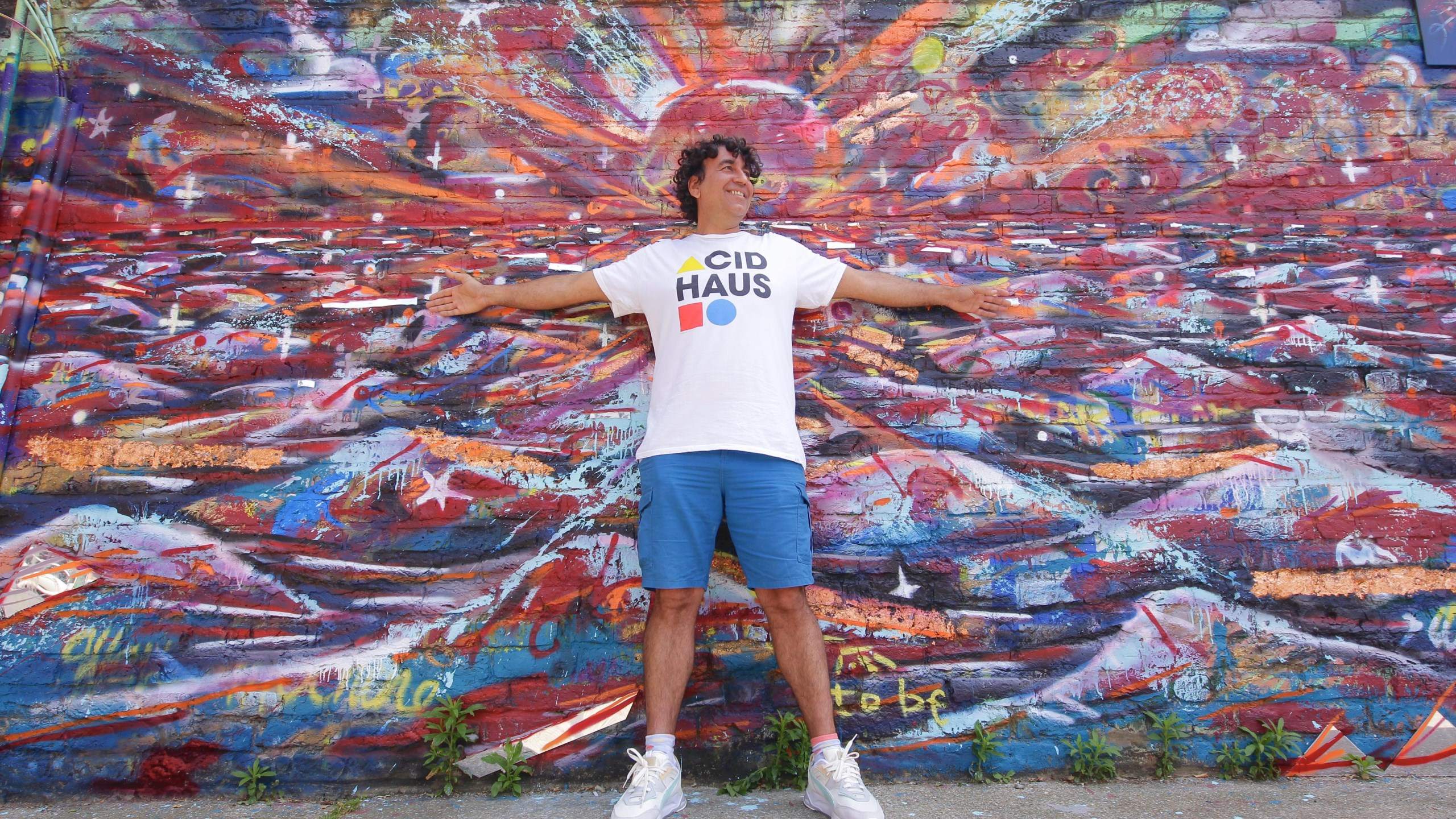 Darren Roach · Artist Profile