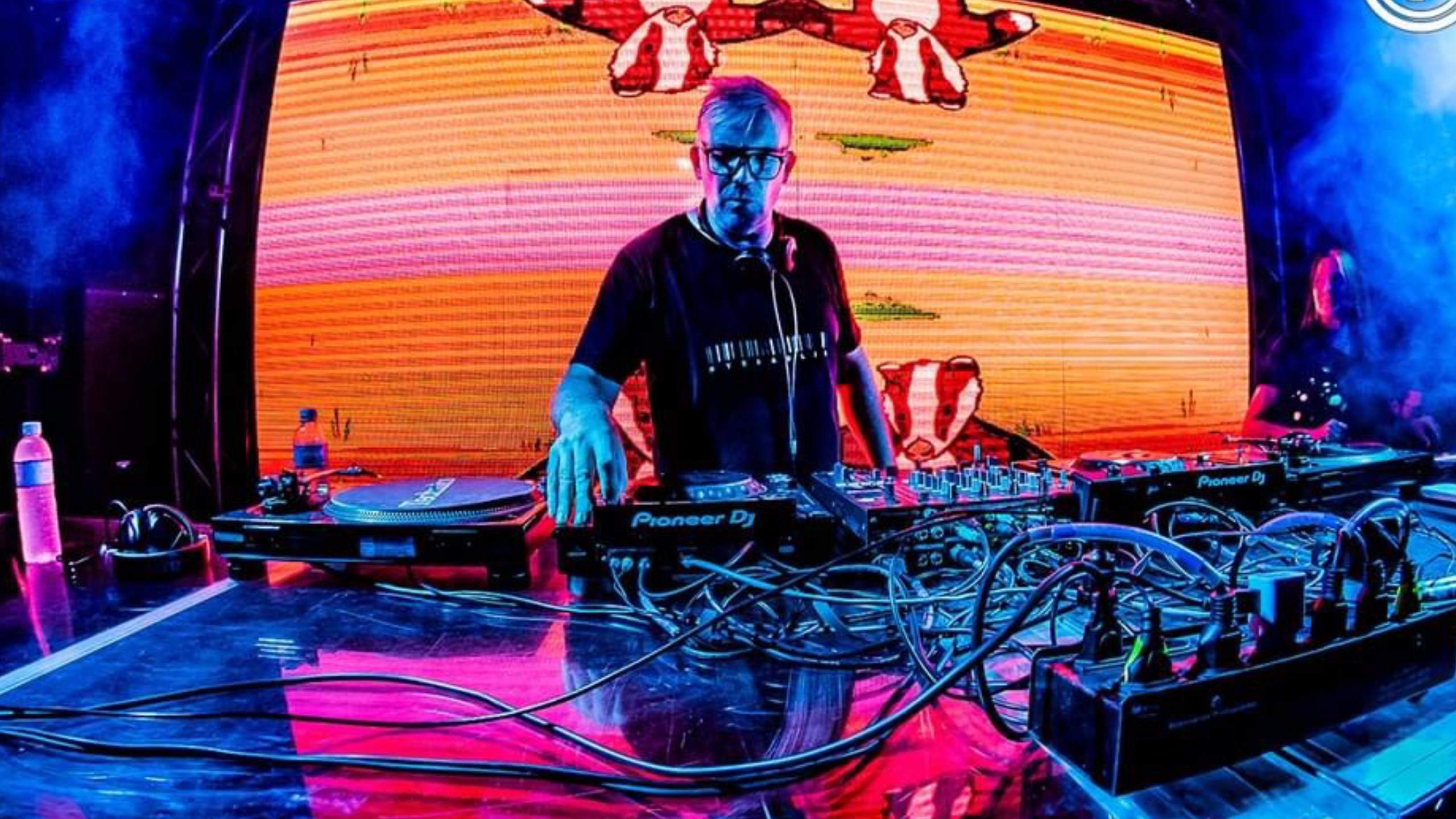 洋楽 D.A.V.E. The Drummer + Marcello Perri DAVE the Drummer · Artist Profile