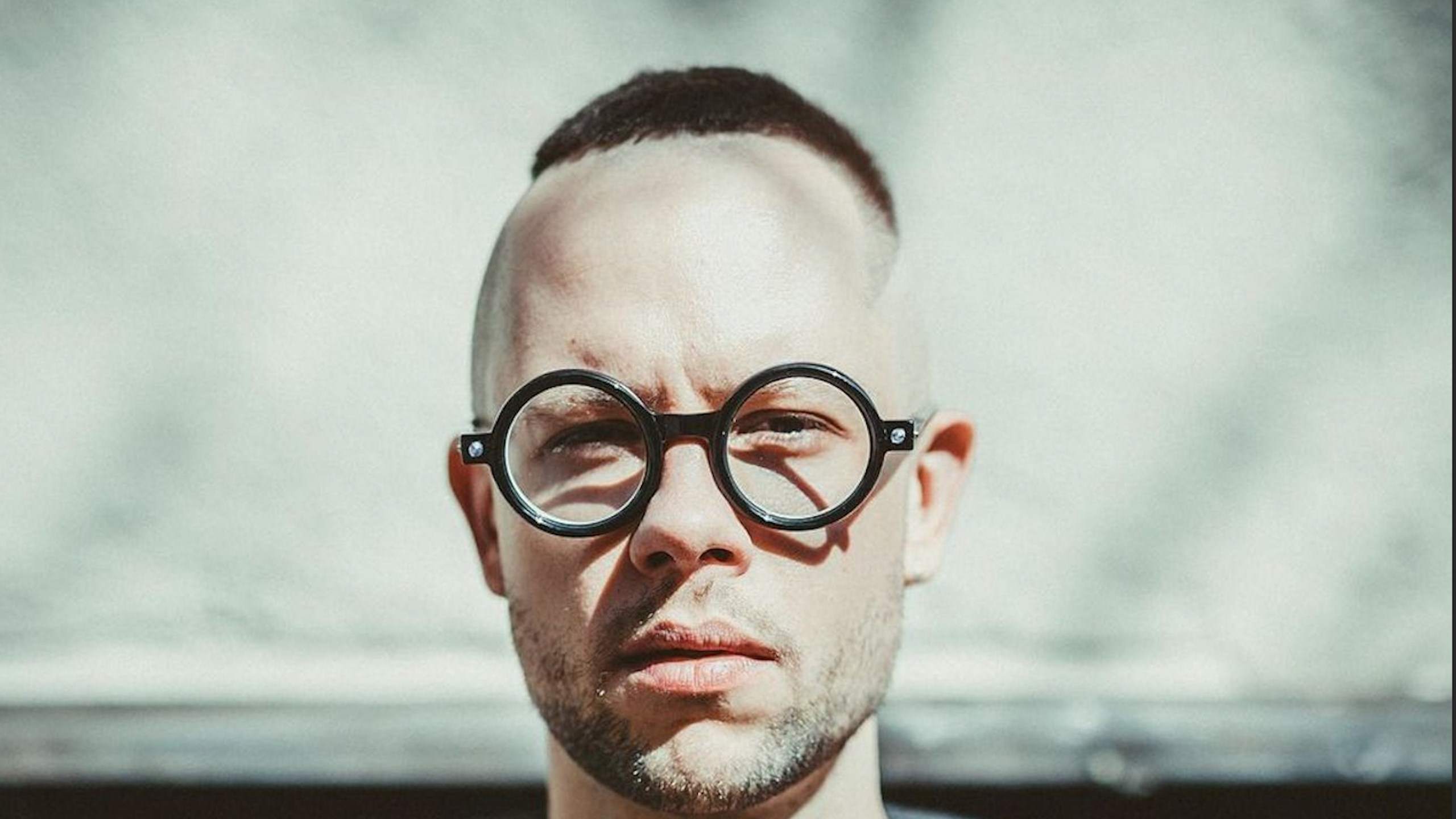 Deas · Artist Profile