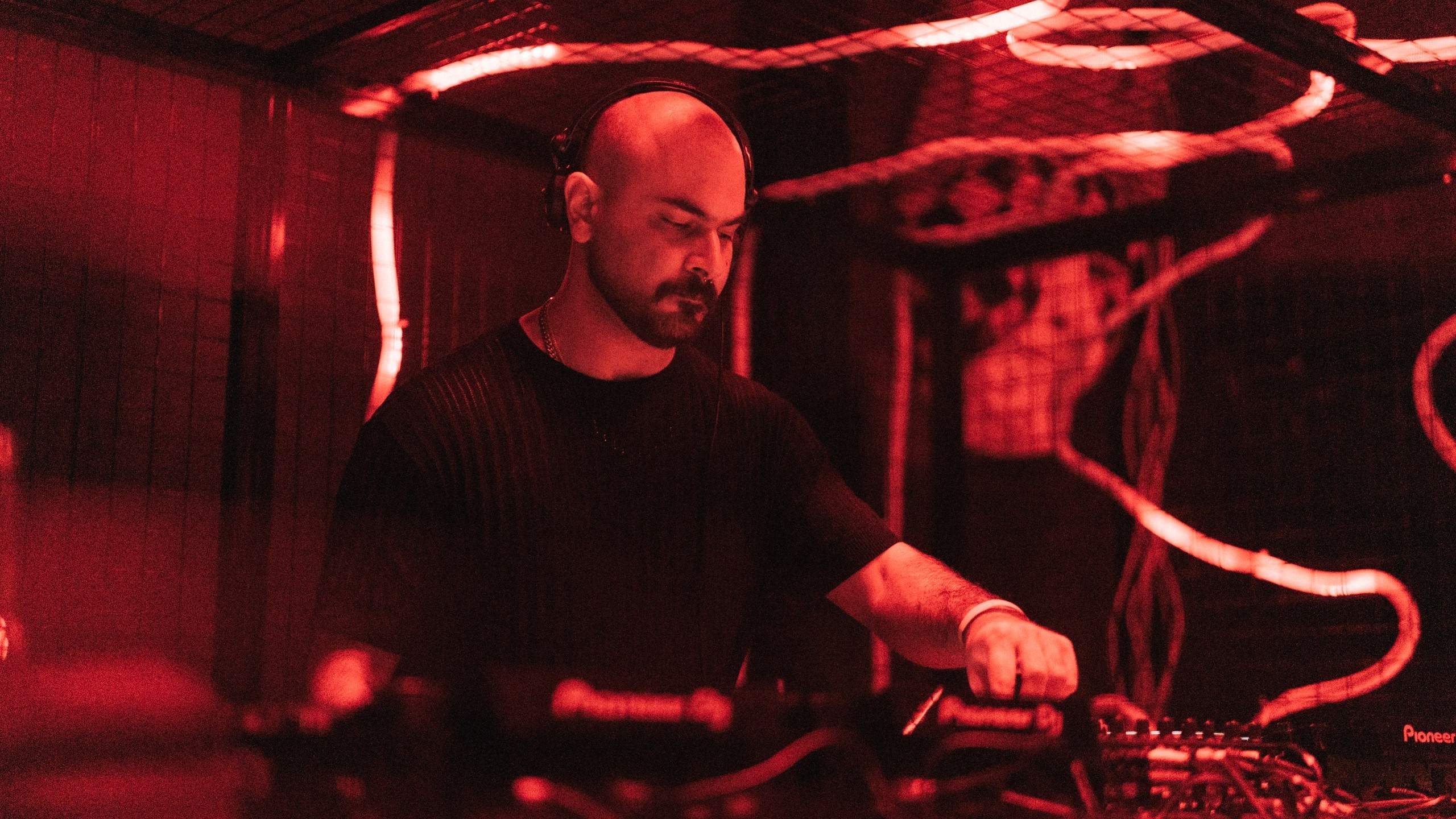 Deeb · Artist Profile