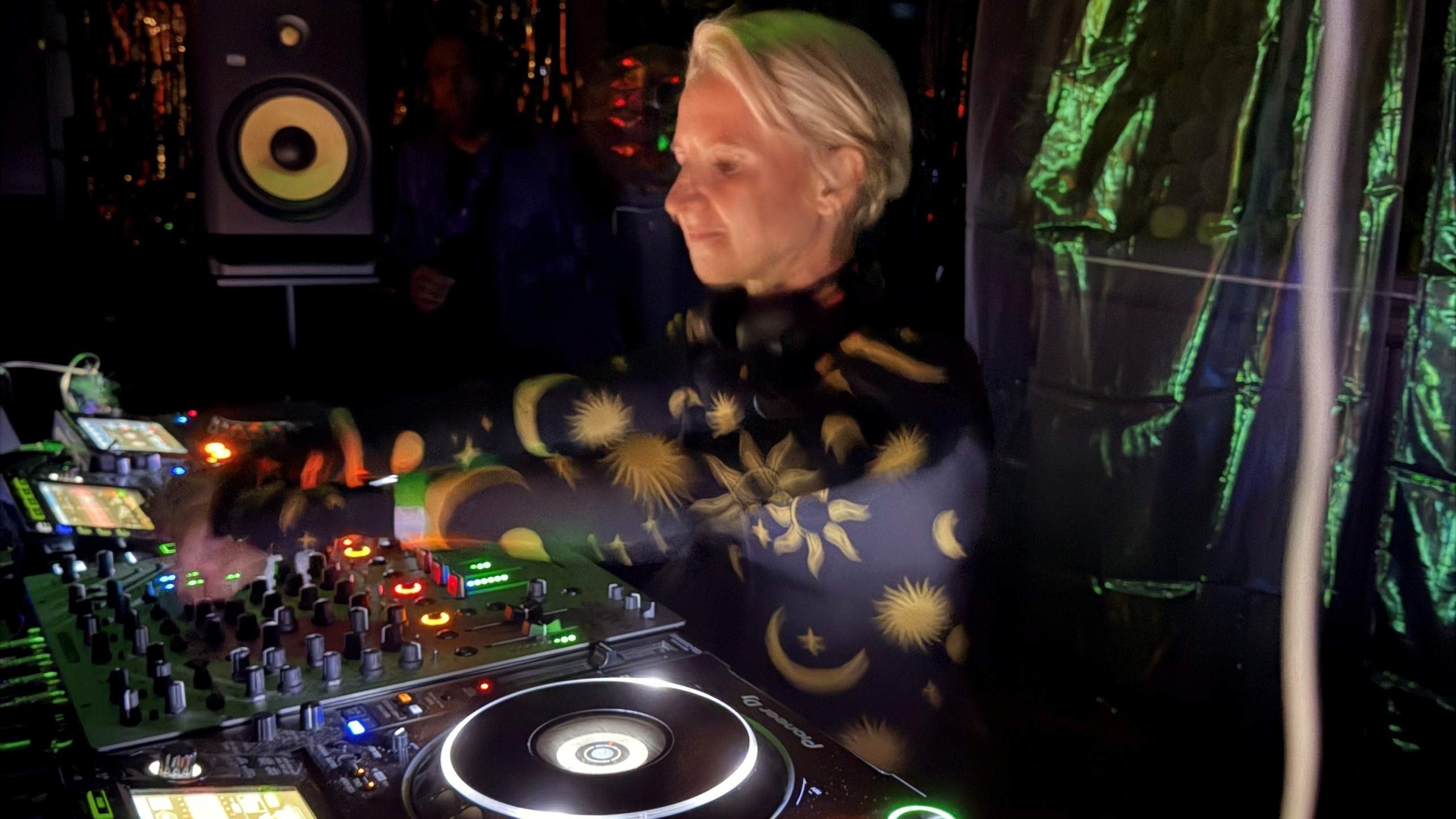 DJ-Roo · Artist Profile