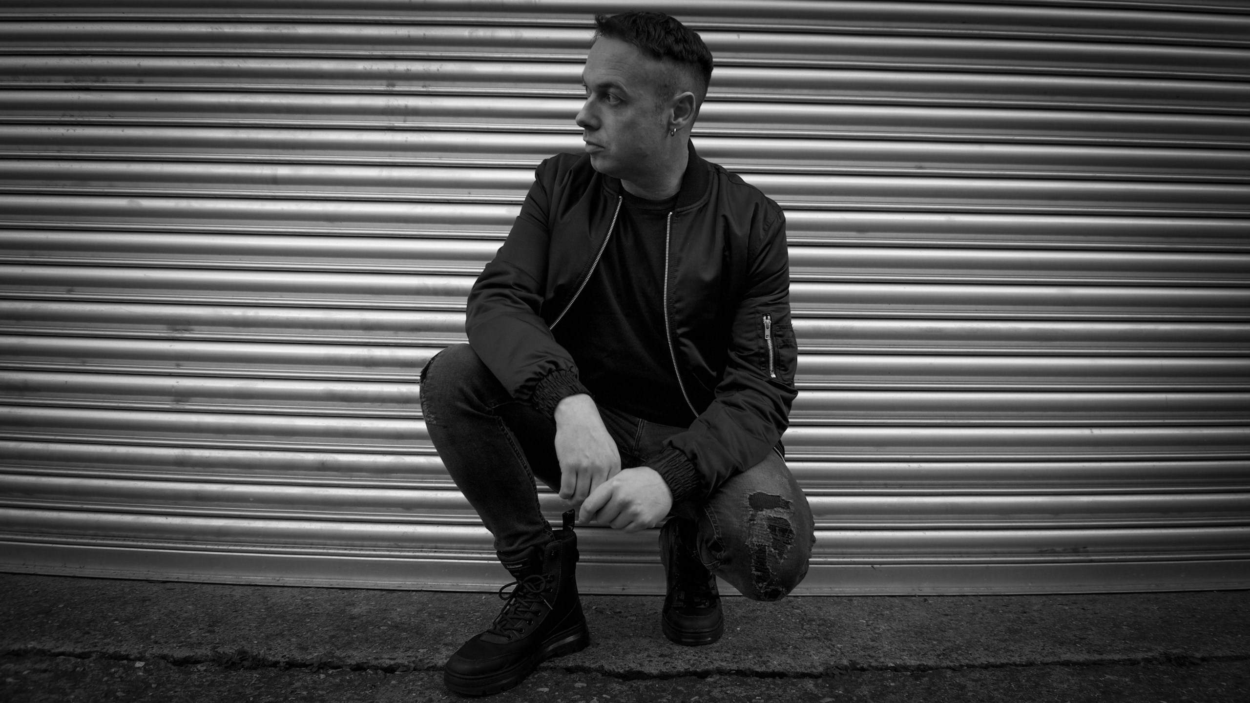 Ian Axide · Artist Profile