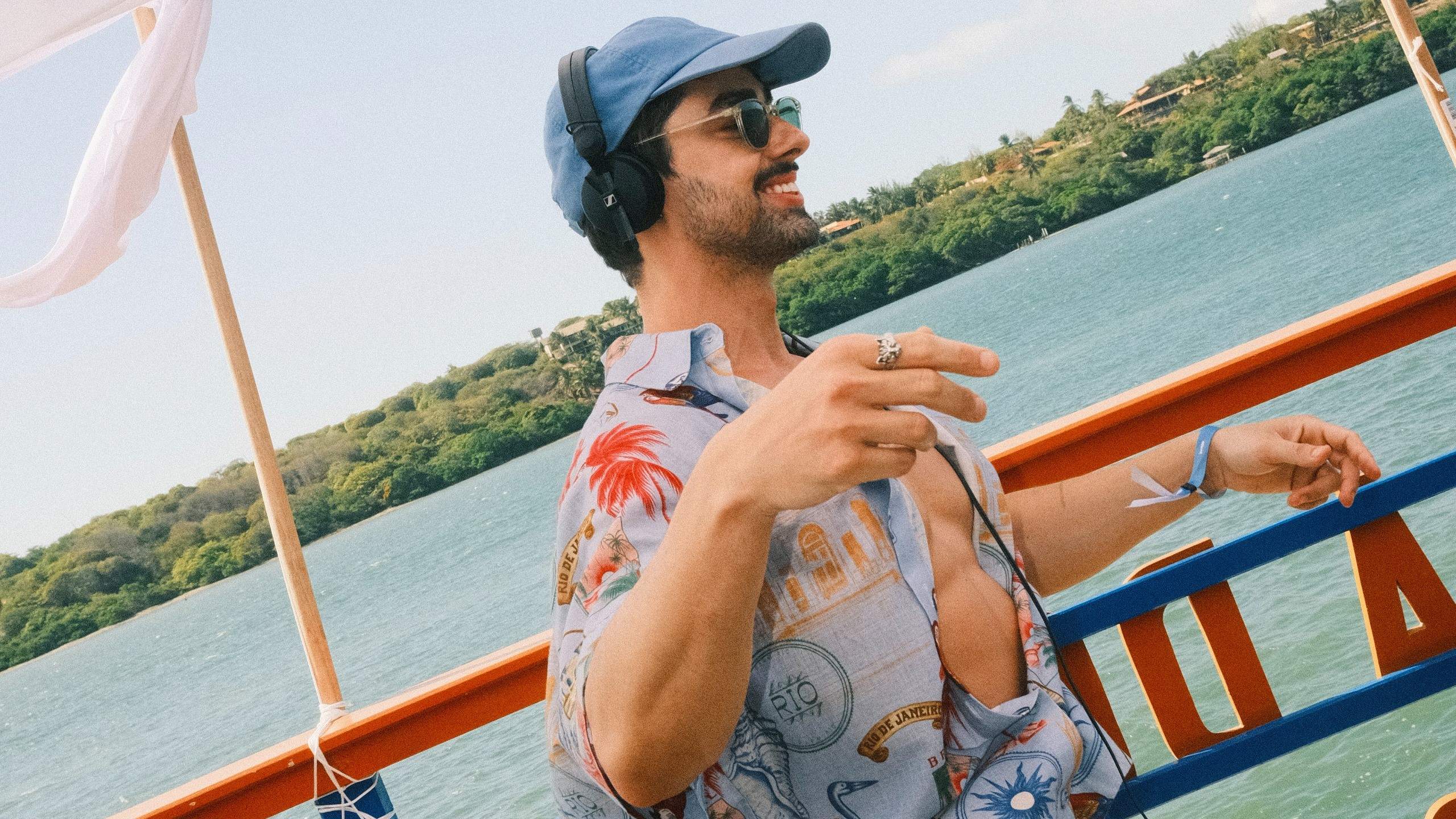 Lucas Rios · Artist Profile