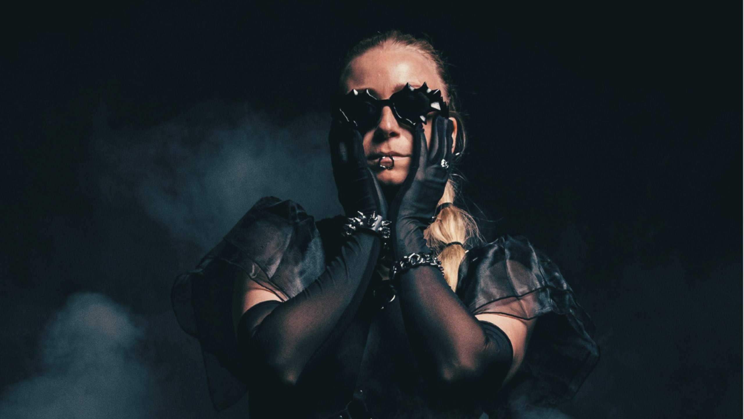 RHAPSODIE · Artist Profile