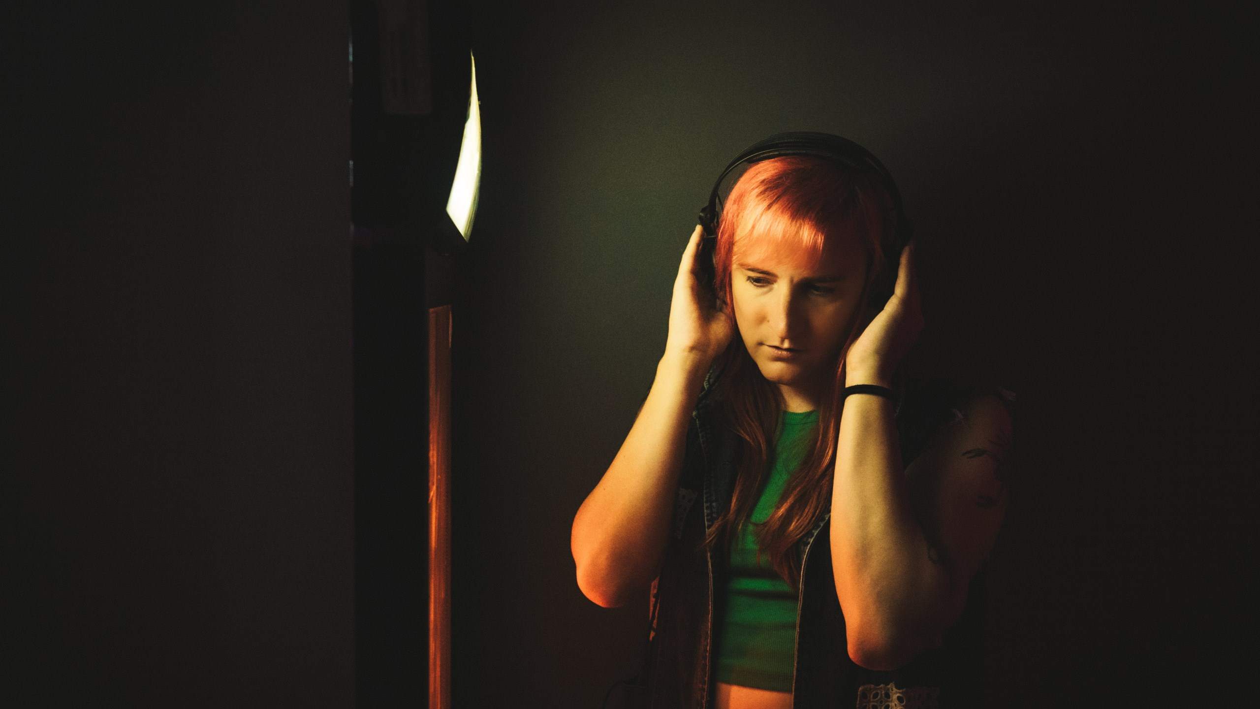 ミュージシャン vivi VÏVÏ · Artist Profile