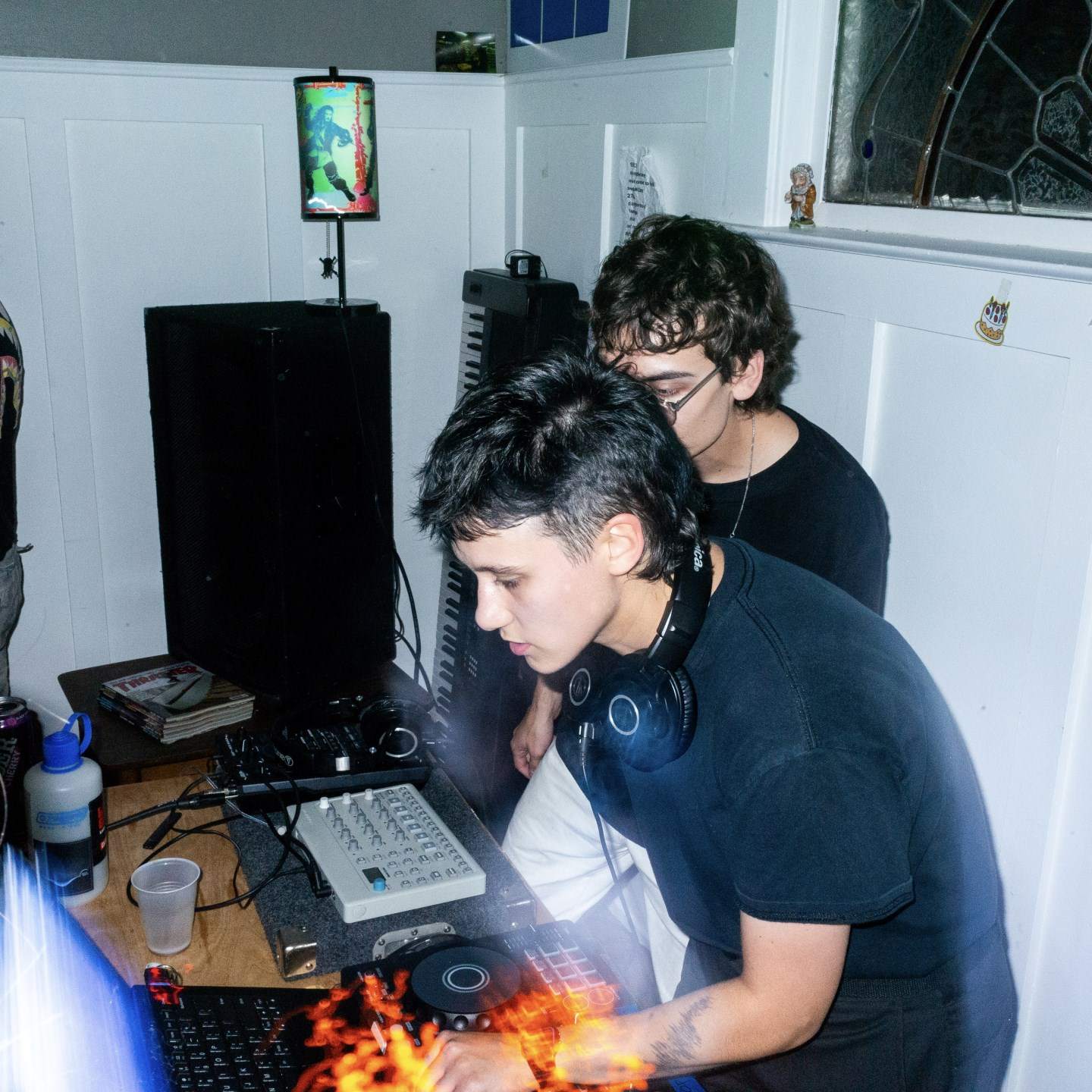 11111111111 · アーティストプロフィール