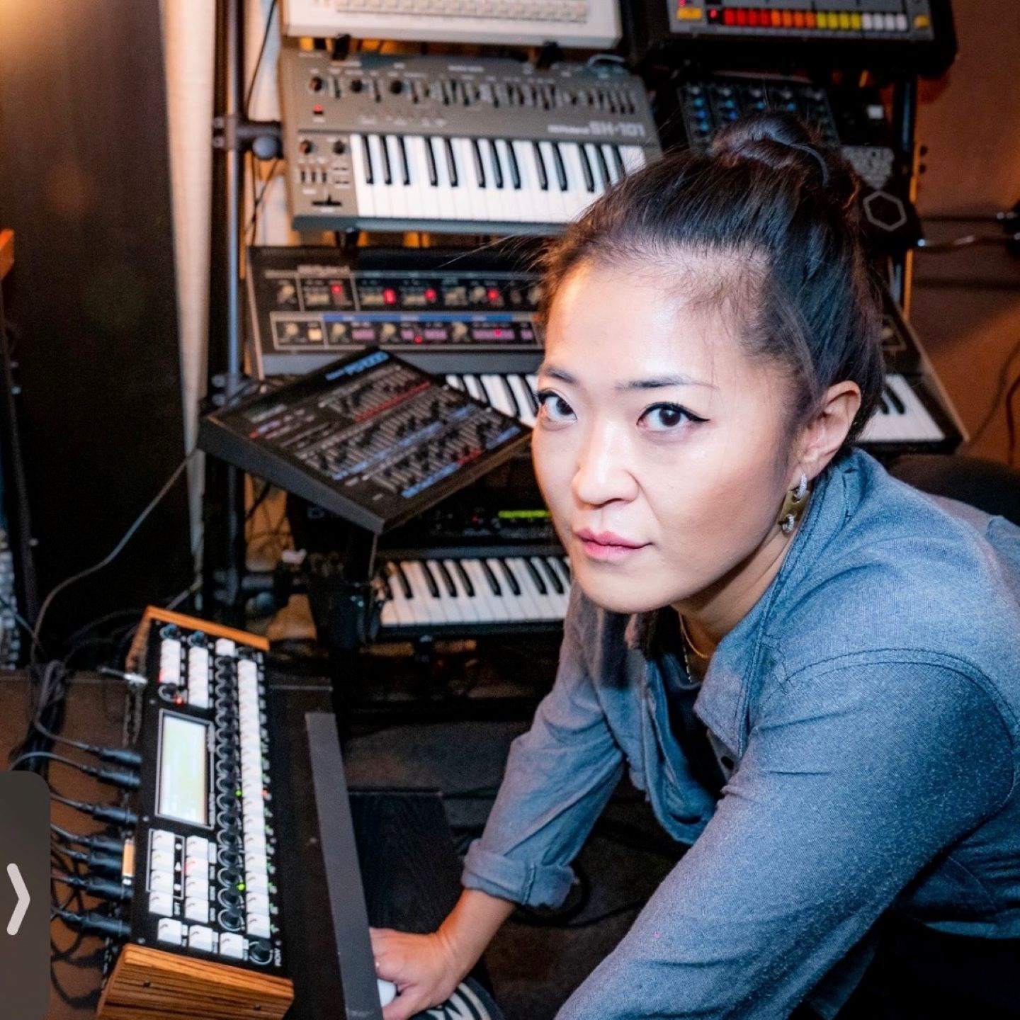 Vivian Wang · Biography