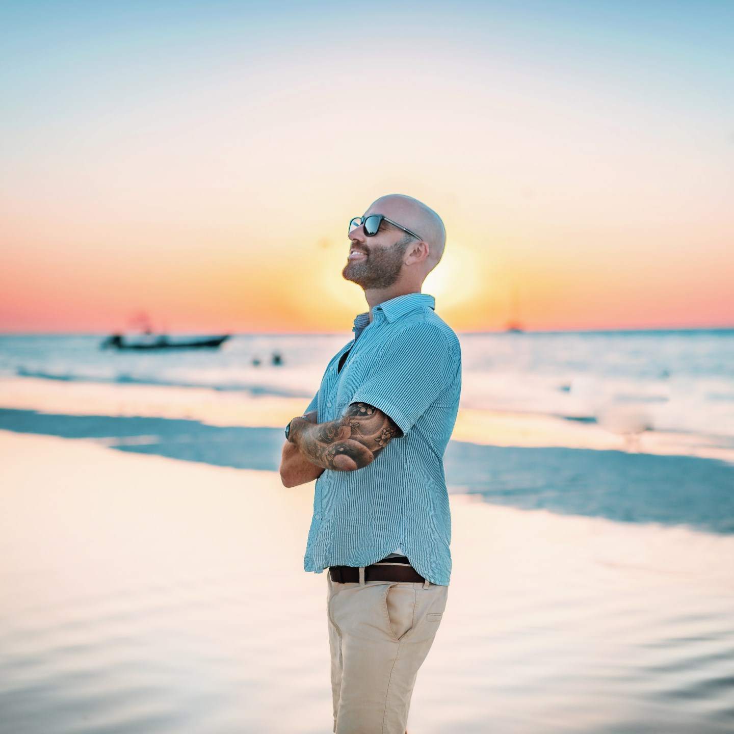 Analog Sol · Biography