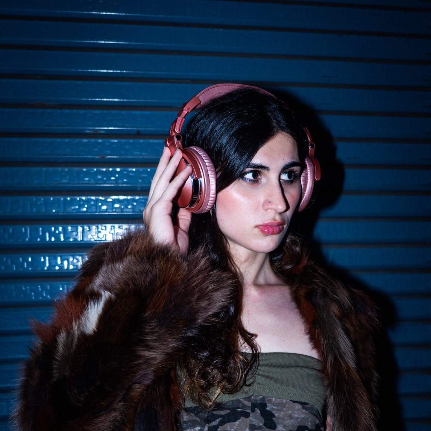 VÏVÏ · Artist Profile