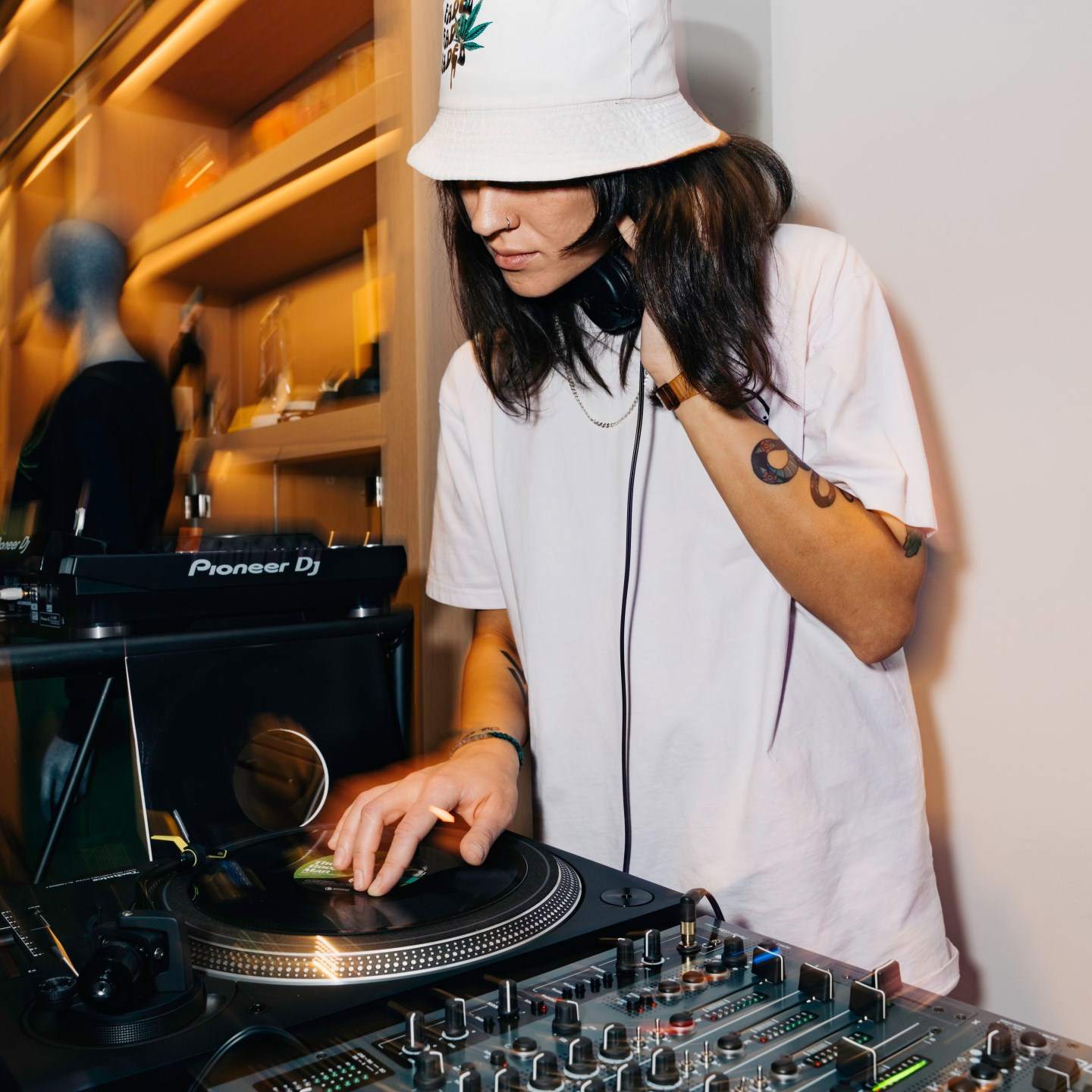 Kiyoshi · Artist Profile