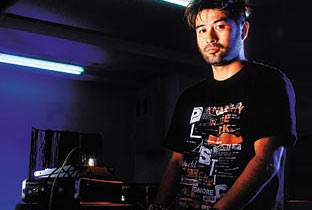 Tsuyoshi Suzuki · Artist Profile