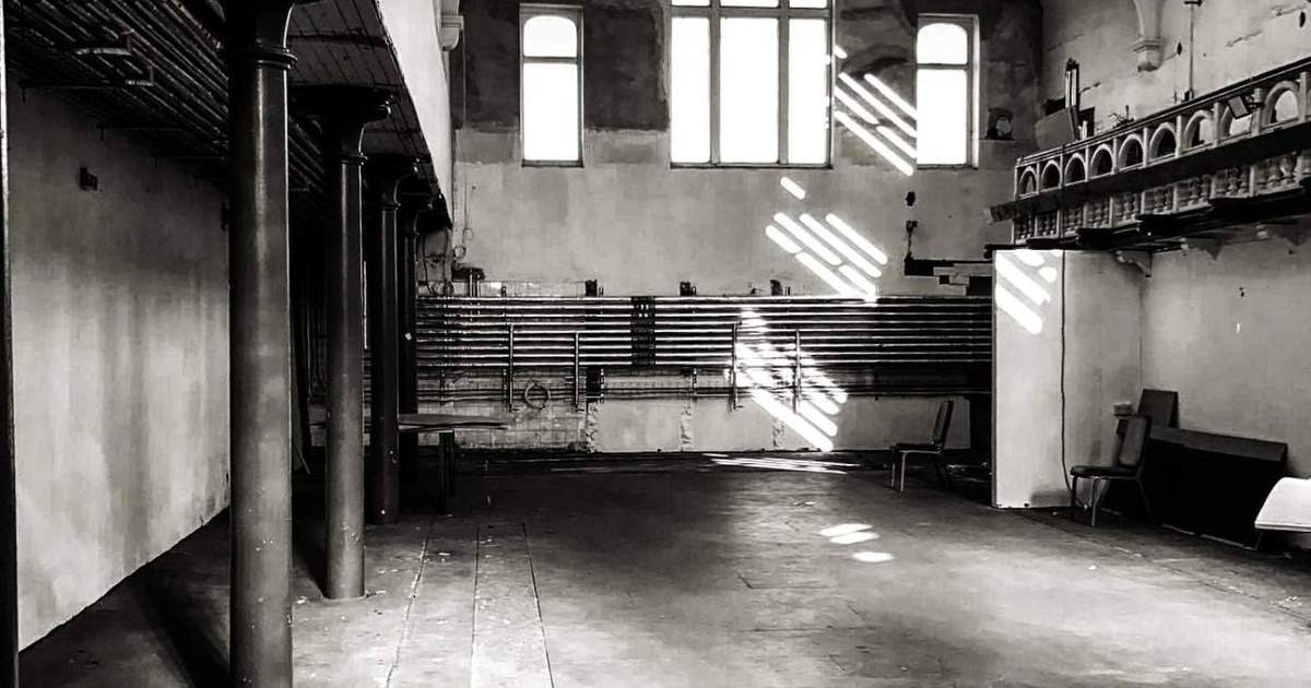 Hybrid The Abandoned Victorian Swimming Pool with Pulse at The Old Dr