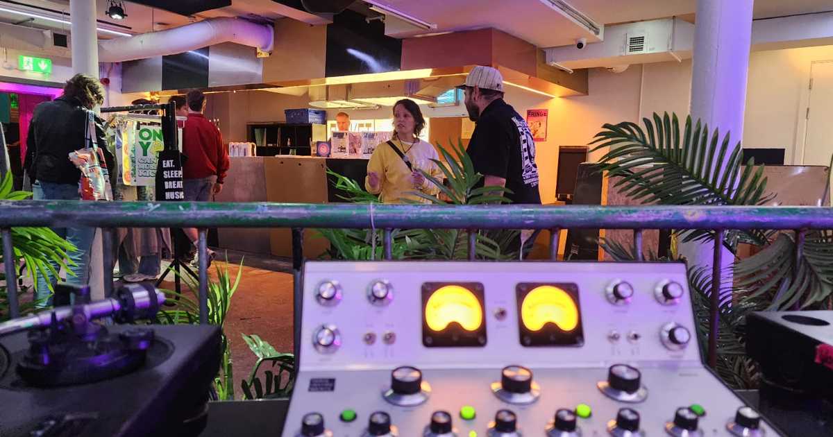 Navarro presents: Varia Instruments RDM 40 at The Racket Space, Dublin