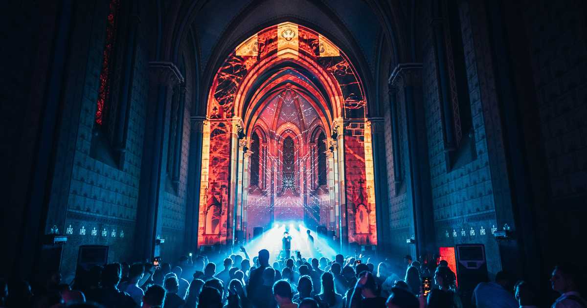 sold-out-technoween-in-church-at-sacre-coeur-prague-prague