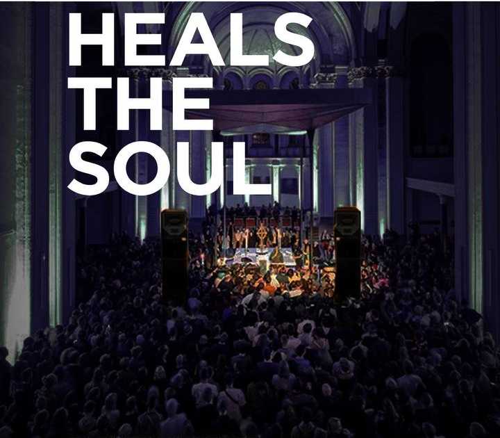 CHURCH RAVE – LOVE HEALS THE SOUL en St. Thomas Kirche, Berlín